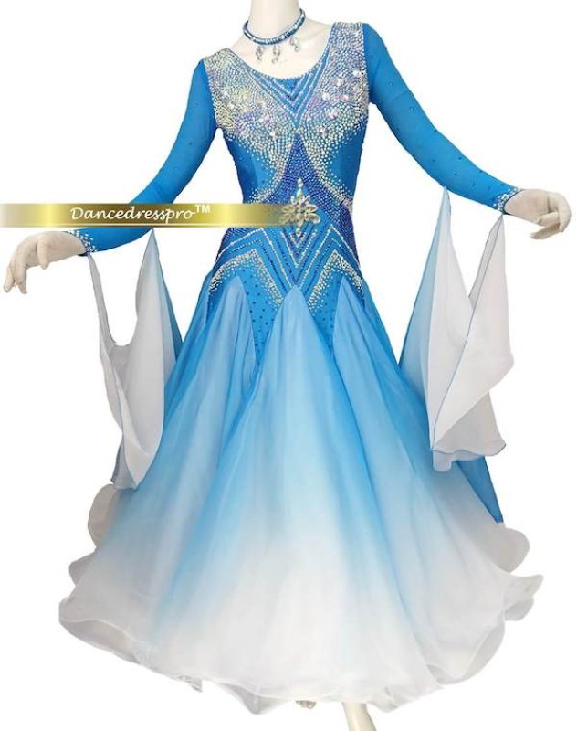 中古モダンドレス(海外製)　Sサイズ モデル身長145cm 中古モダンドレス(海外製) Sサイズ モデル身長145cm 中古モダン