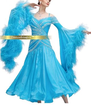 社交ダンスドレスの専門店【アリス】オーダードレスを、もっと身近に。