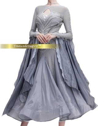 社交ダンスドレスの専門店【アリス】オーダードレスを、もっと身近に。